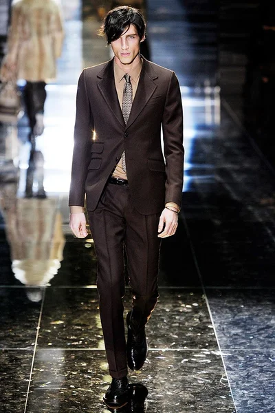 Look 9
